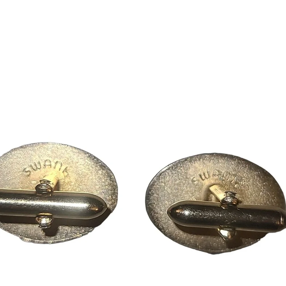 Vintage Swank Gold Tone Oval‎ Disc With Leaf Classic Men's Cufflinks